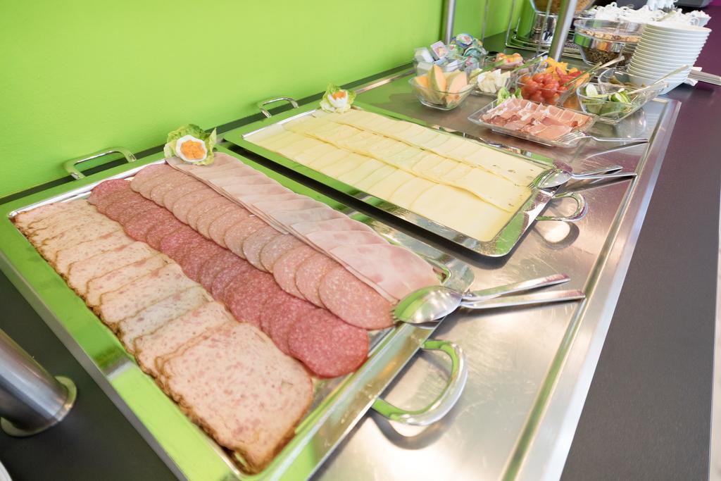 Hotel Amh Airport-messe-hotel Stuttgart Filderstadt