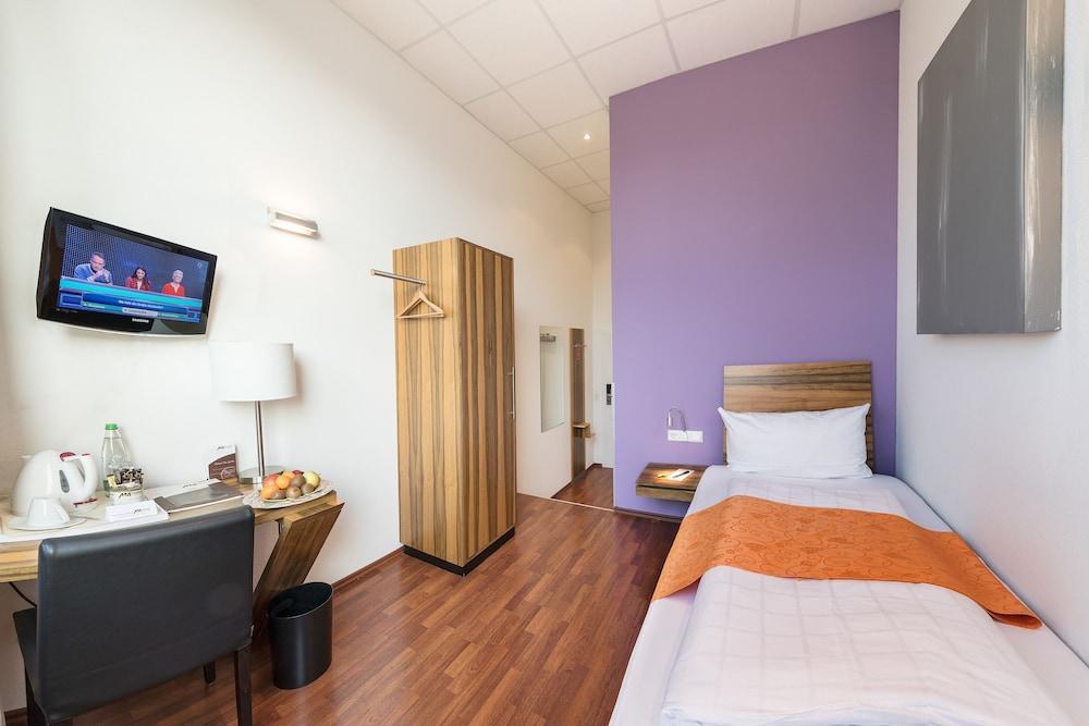 Hotel Amh Airport-messe-hotel Stuttgart