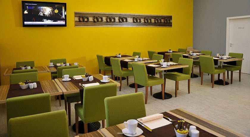 Hotel Amh Airport-messe-hotel Stuttgart 3*