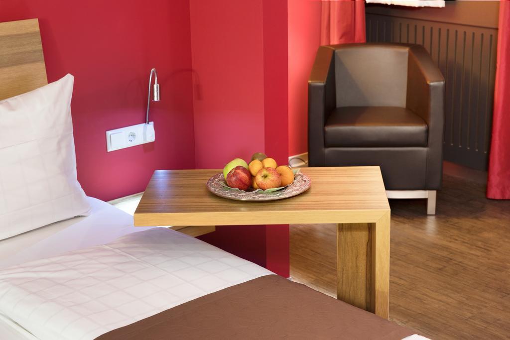 Amh Airport-messe-hotel Stuttgart Filderstadt